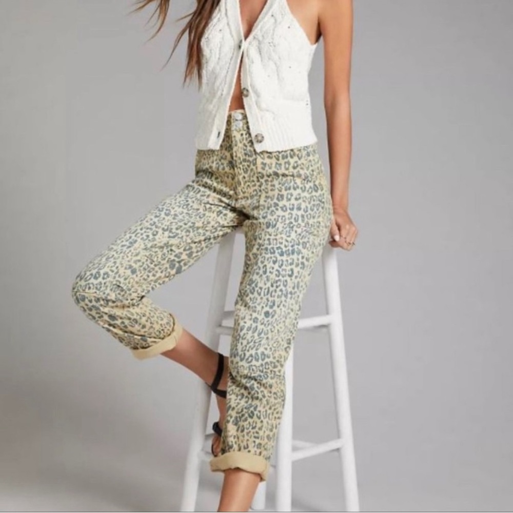 Anthropologie Leopard Print Relaxed Fit Ankle Pants Jeans